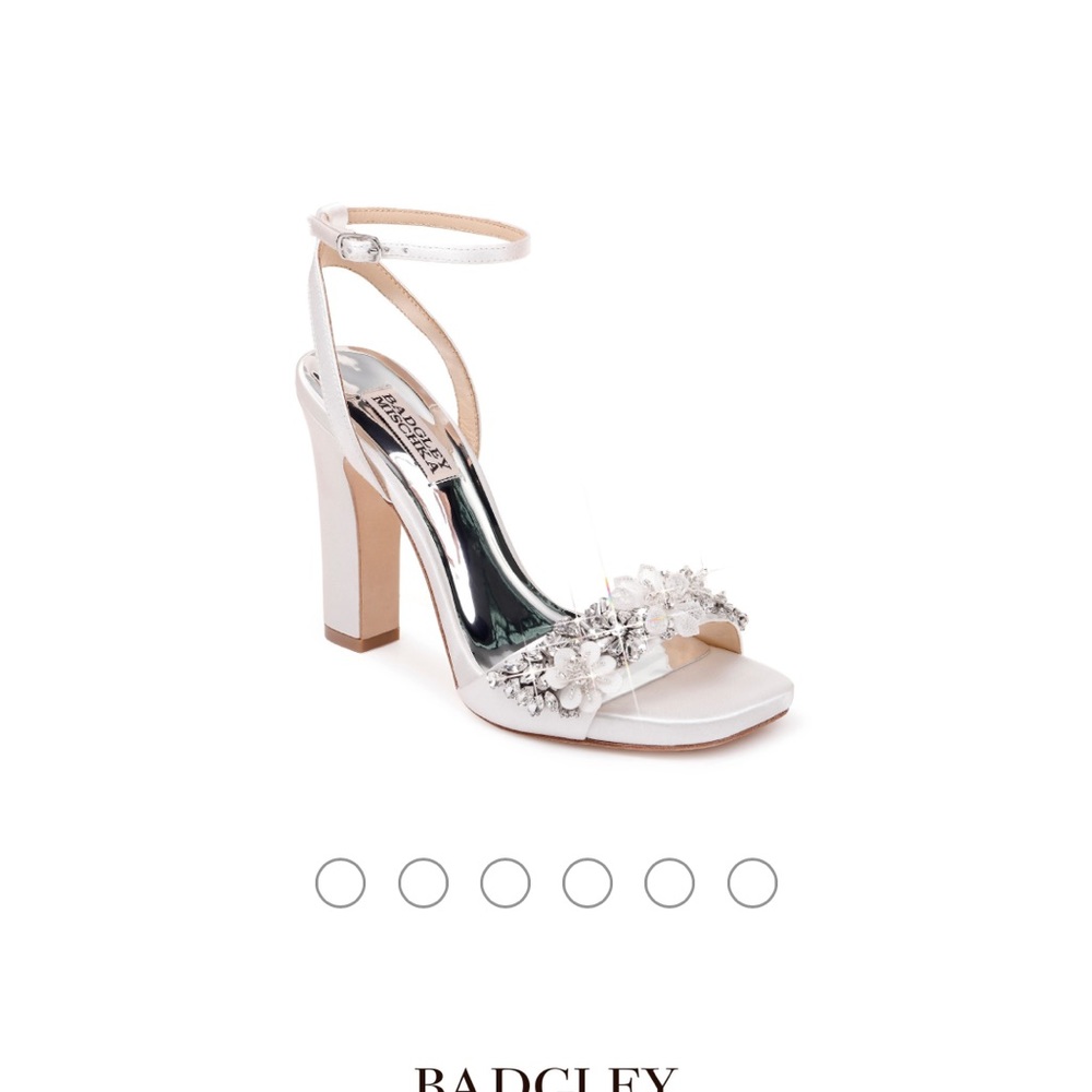 NWT Badgley Mischka Alexa Embellished Wedding Heels